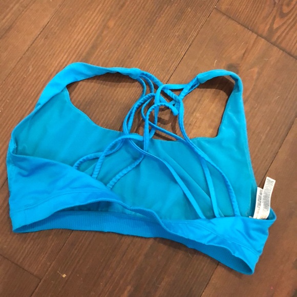 2 VS bras preowned fair condition priced LOW - Picture 7 of 9